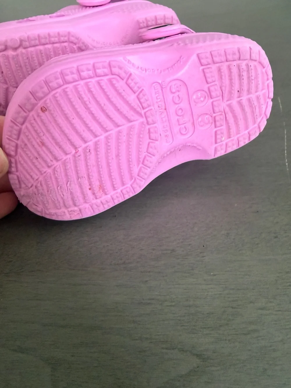 CROCS Baby Bubblegum Pink Classic Clog Sandals Size 2
